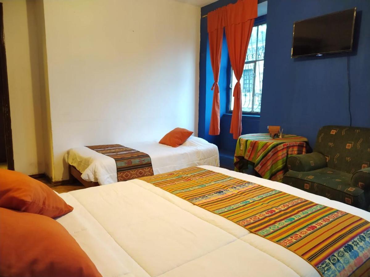 Hostal La Casa Tolena Quito - Ecuador Hotel Bagian luar foto