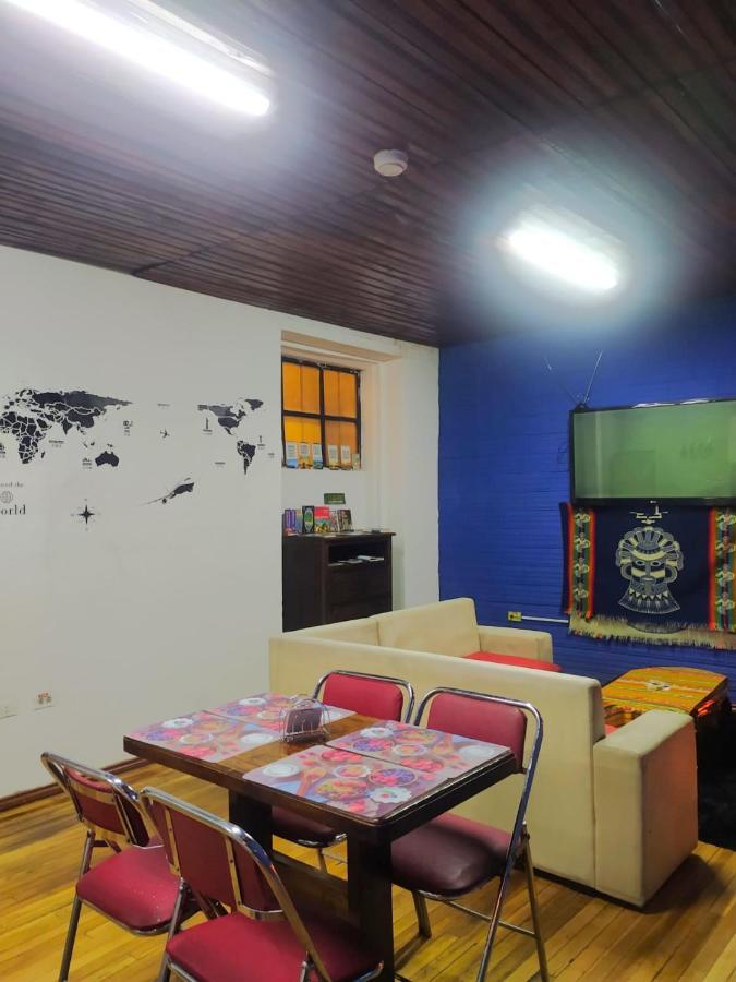 Hostal La Casa Tolena Quito - Ecuador Hotel Bagian luar foto